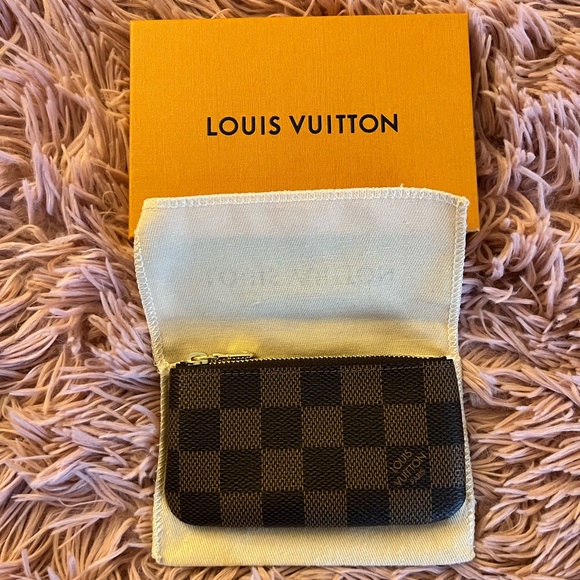 (Traded) Louis Vuitton Damier Ebene Key Pouch - Picture 4 of 12